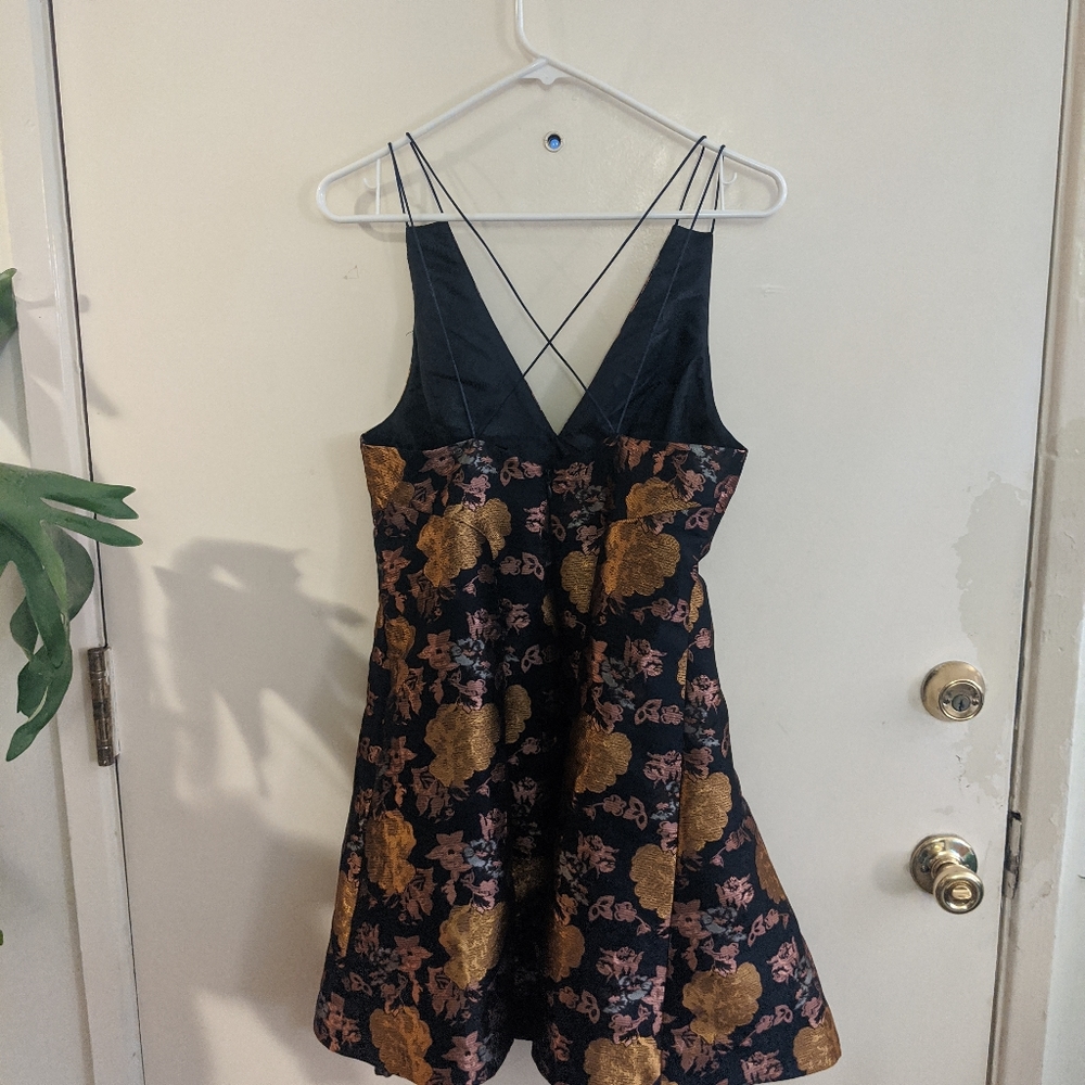 Top Shop - Picture 3 of 4